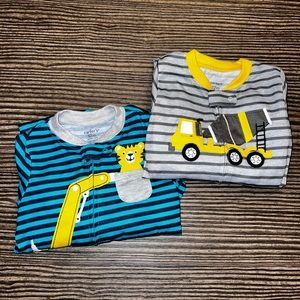NWOT Set of 2 Carter’s Boys Flame-Resistant Footed Zip Up Pajamas size 12 monthS